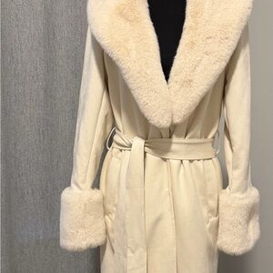 Elegant Cream Fur-Trimmed Women's Coat